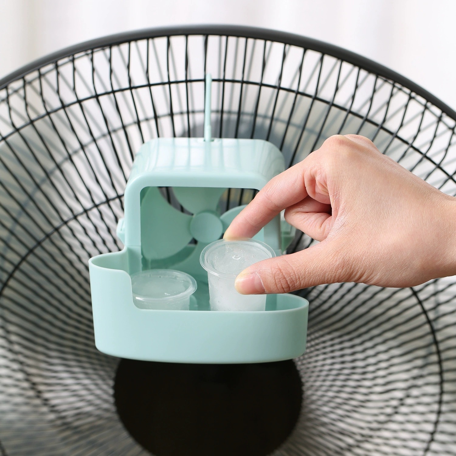 Outdoor Camping Essentials - Clip-On Eiskühlventilator, tragbarer Luftkühler für den